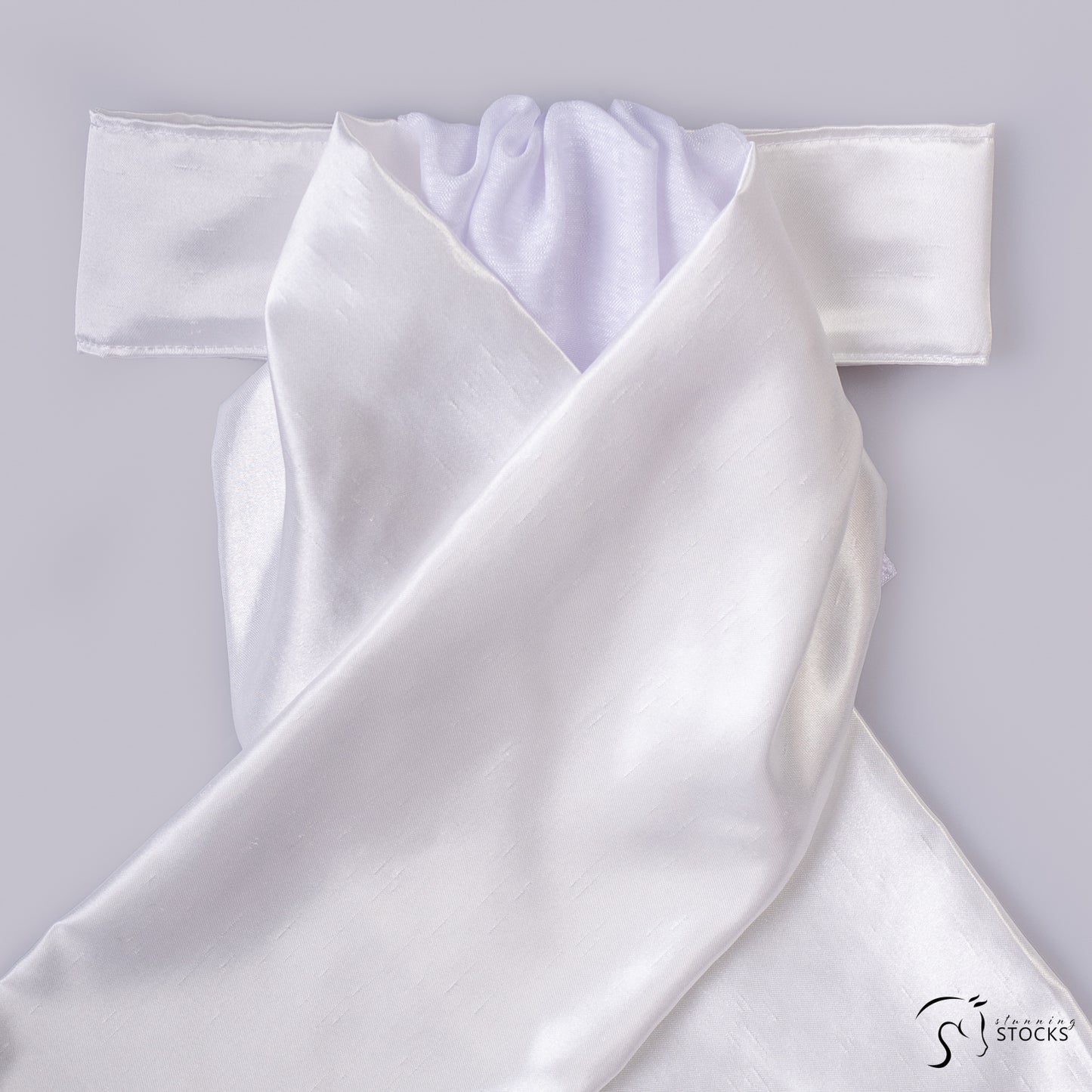 Classic Textured Satin Stock with Ruffled Anchor